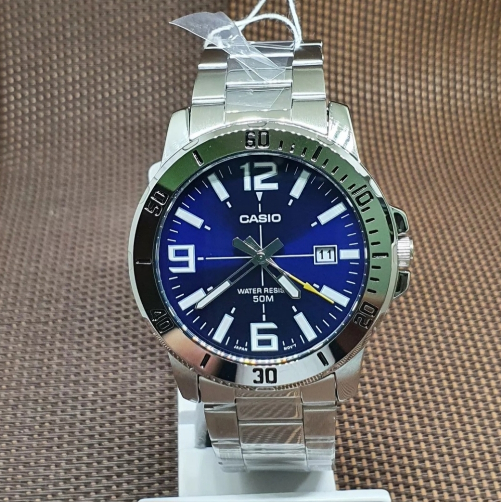 Casio Men's Diver Style Stainless Steel Watch (Model: MTPVD01D-2BV) (Blue Dial)